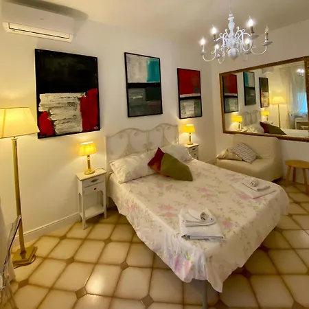 Alcova Romana Apartment *